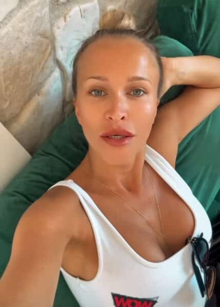 Utahaná Nela Slováková mluví k fanouškům. Foto: Instagram