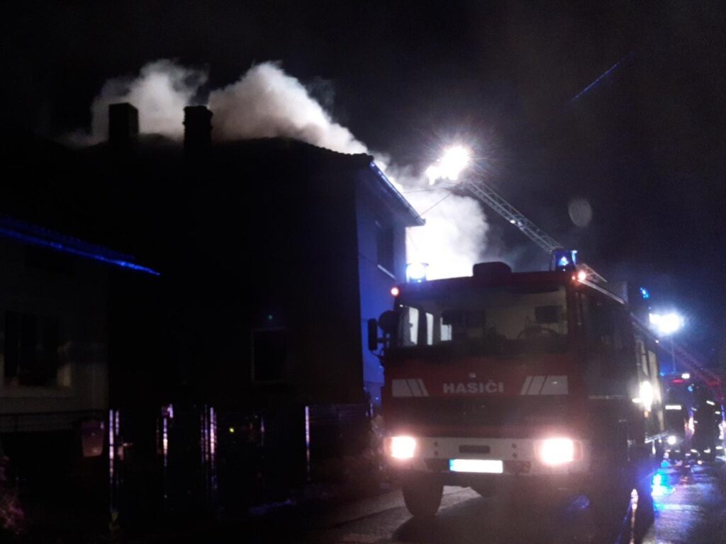 Tragický požár v Zaječově na Berounsku. Foto: HZS STC