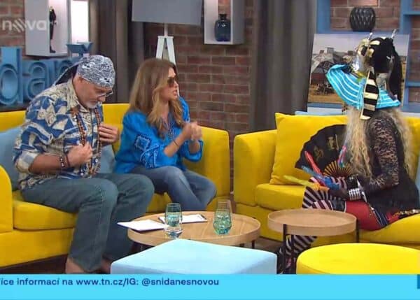 Zpěvačka Jana Uriel Kratochvílová ve Snídani s Novou. Repro: TV Nova