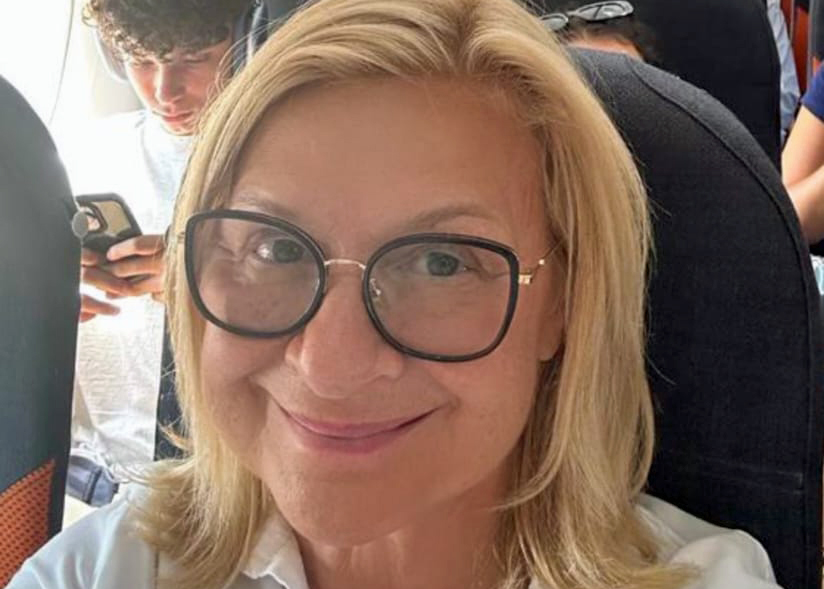 Jana Paulová sedla na letadlo a po představení odletěla zpět na Korfu. Foto: Instagram