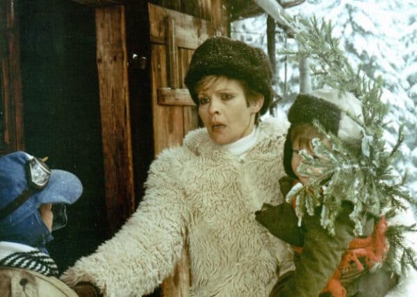 Herečka Jana Šulcová ve filmu S tebou mě baví svět. Repro: ÚPF