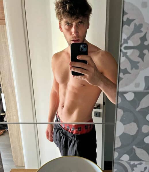 Roman Tomeš má slušnou fyzičku. Foto: Instagram