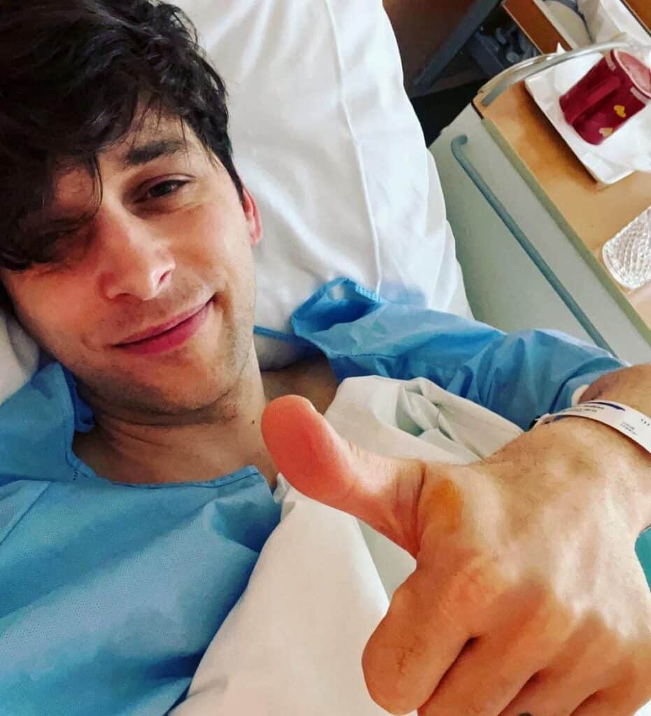 Roman Tomeš byl v nemocnici i v březnu, operovali mu kýlu. Foto: Instagram