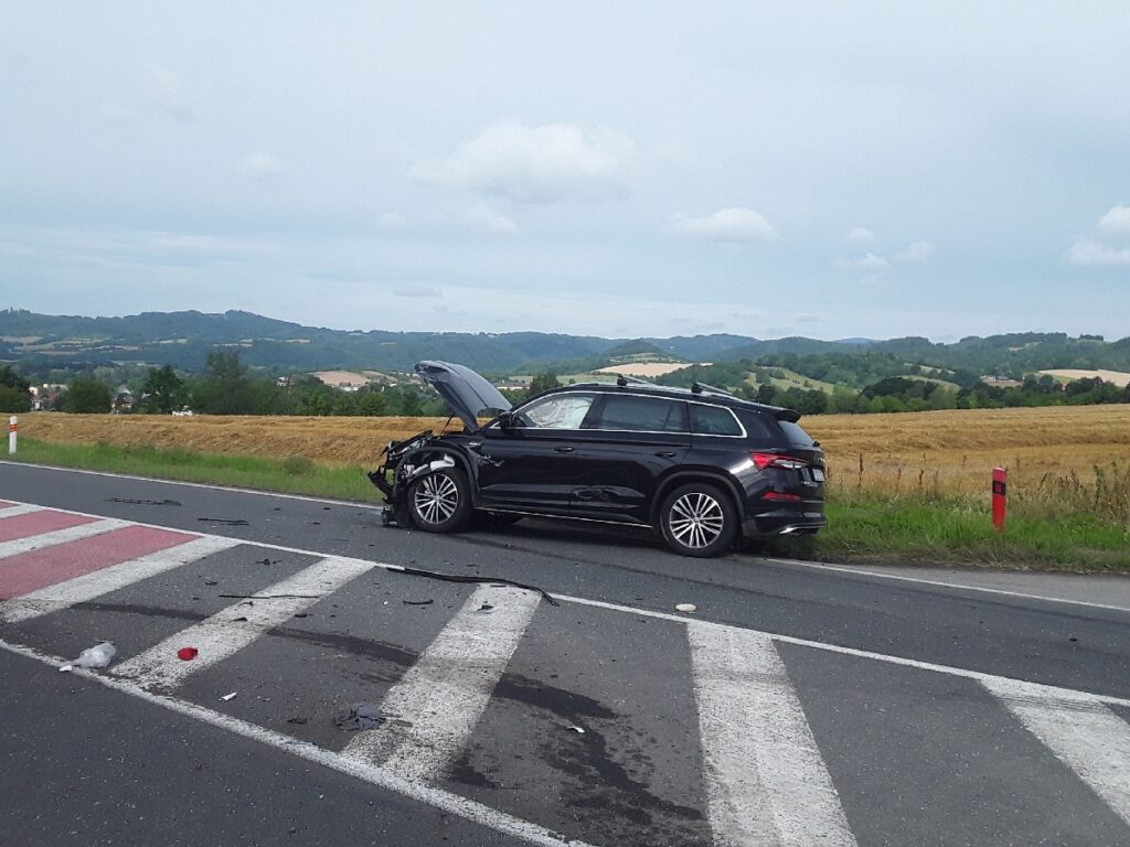 Tragická nehoda na silnici I/11 mezi Bludovem a Šumperkem. Foto: HZS OCK