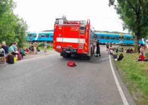 V neděli odpoledne se stala nehoda na železničním přejezdu v Libštátu na Semilsku. Foto: HZS LBC