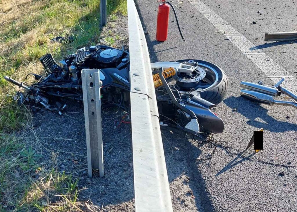 Tragická nehoda motorkáře mezi obcemi Božejov a Nová Ves. Foto: PČR