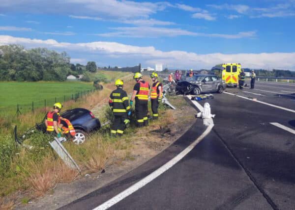 Tragická nehoda na obchvatu Chýnova. Foto: PČR