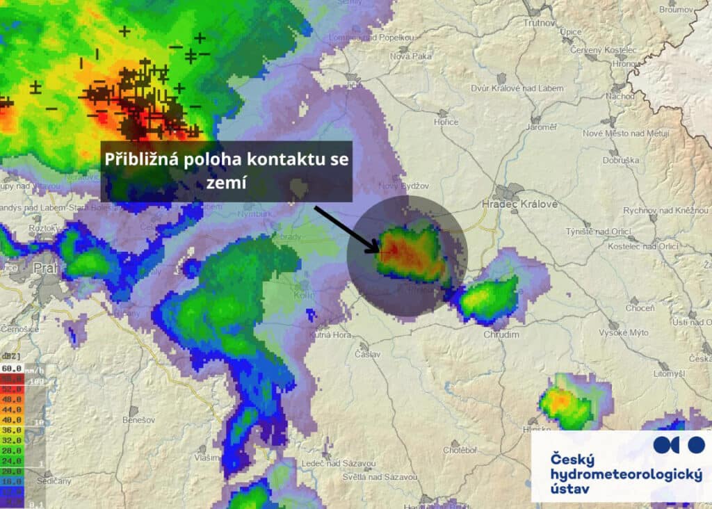 U Chlumce nad Cidlinou se v neděli vyskytlo tornádo. Foto: CHMÚ