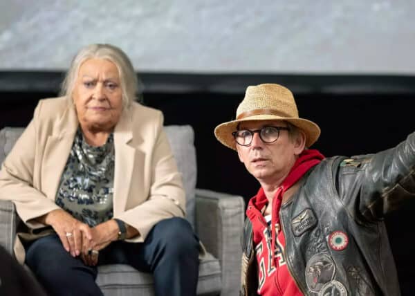 Herečka Jiřina Bohdalová a režisér Jiří Strach při natáčení nového filmu Svatá. Foto: Česká televize