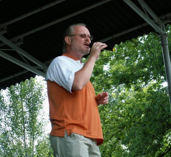 Hudebník kapely Elán Vašo Patejdl. Foto: Milan Piska, wikimedia