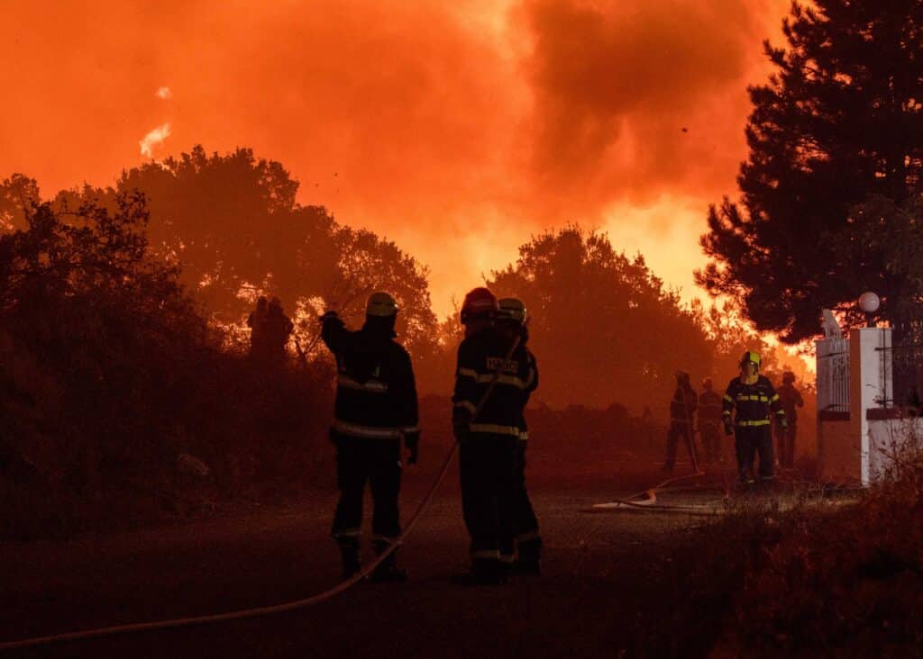 Čeští hasiči pomáhají hasit obrovské požáry v Řecku. Foto: HZS