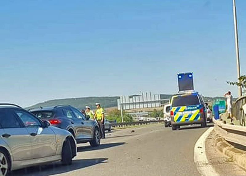 Nehoda se stala u nájezdu na D10 u Mladé Boleslavi. Foto: FB