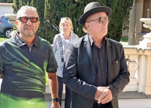 S Yvonne Přenosilovou se přišel rozloučit frontman kapely Olympic Petr Janda. Foto: ČRzprávy.cz