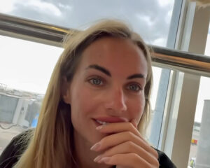 Natálie Kočendová a David Vitásek odletěli z Love Islandu společně. Zdroj: YouTube