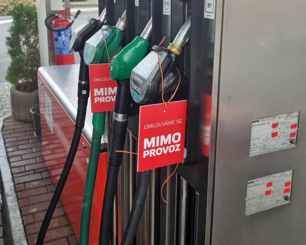Benzina Orlen v Lounech byla minulý týden bez paliva. Foto: Pavel Růžička