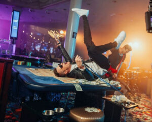 Kazma k filmu ONEMANSHOW: The Movie natočil i videoklip. Foto: IG