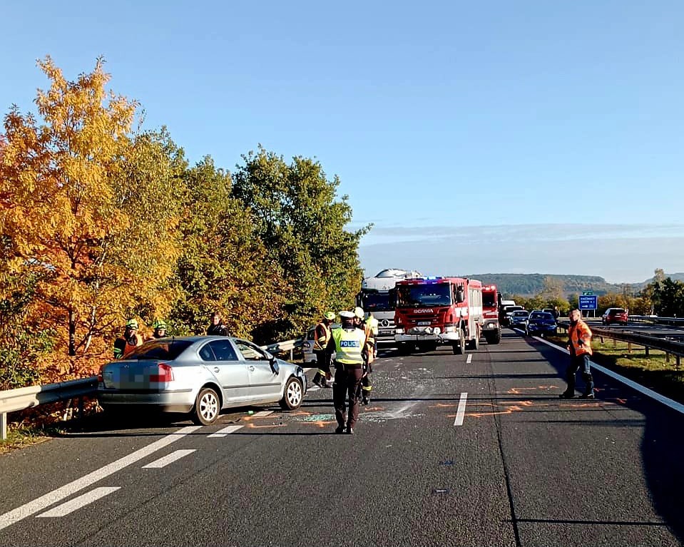 Pondělní nehoda na dálnici D10. Foto: PČR