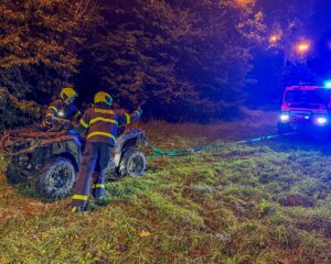 Tragická nehoda čtyřkolky v Kojetíně. Zasahovali záchranáři i hasiči. Foto: HZS