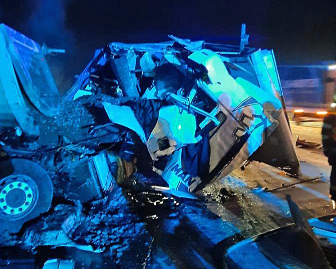 Vážná nehoda dvou nákladních vozů na dálnici D1 na Přerovsku. Foto: Policie ČR