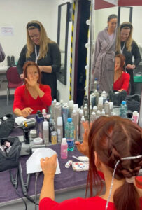 Kateřina Bartuněk Hrstková a příprava jejích vlasů na StarDance. Zdroj: IG