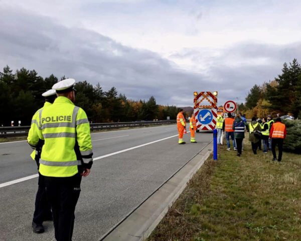 Na D1 nově platí zákaz předjíždění kamionů. Foto: ŘSD