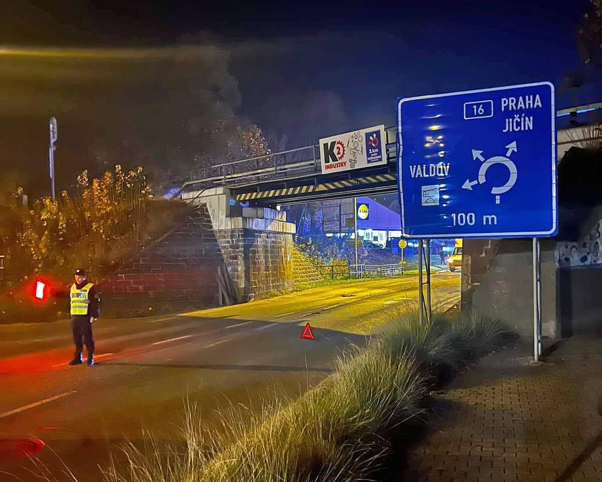 Nehoda kamionu do mostu v Nové Pace. Foto:  FB/Stanislav Angels Zwias