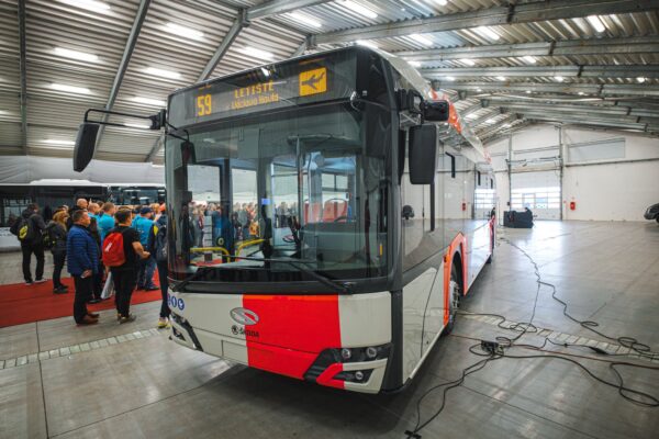 Nejdelší trolejbus v ČR bude vozit cestující na pražské letiště. Zdroj: magistrát Praha