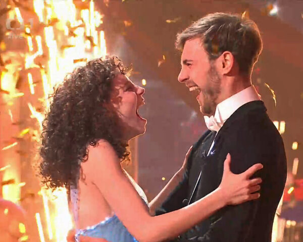 Darija Pavlovičová a Dominik Vodička a jejich radost z vítězství ve StarDance. Foto: ČT