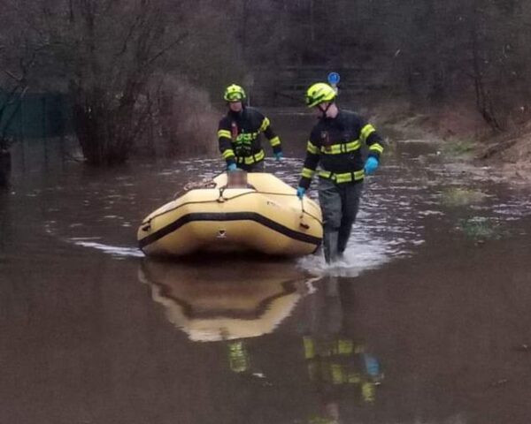 Povodně na Karlovarsku. Foto: HZS