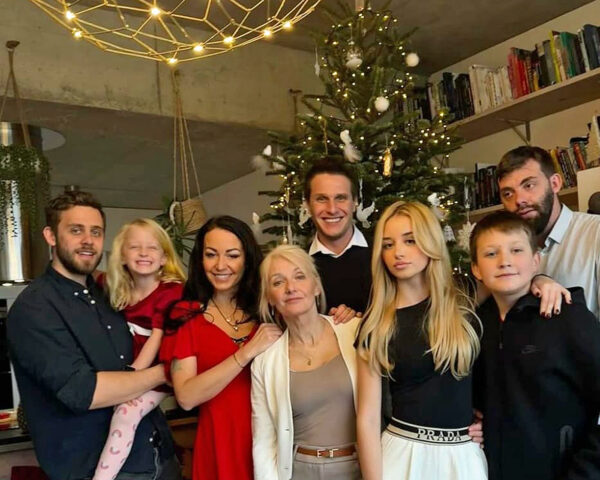 Agáta Hanychová se vdala, celá rodina se sešla na slavnostním obědě. Foto: IG