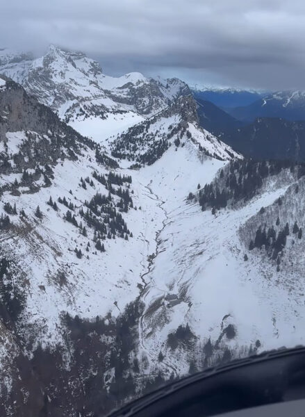 Z vrtulníku se Marešovým naskytl úžasný výhled na letovisko Courchevel. Foto: Leoš Mareš