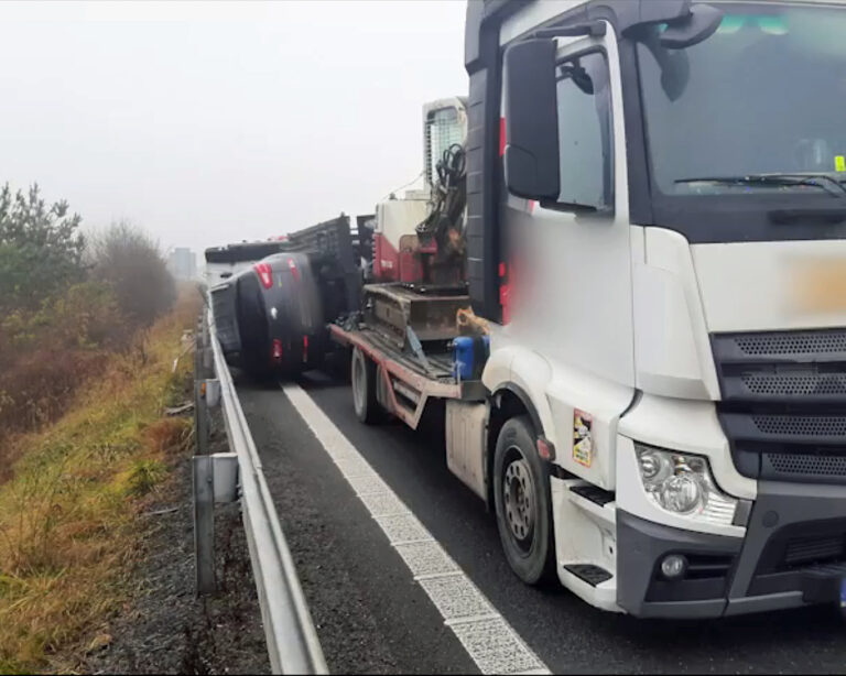 Nehoda na dálnici D35. Zdroj: PČR