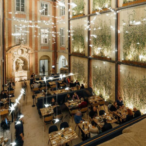 Impozantní prostory restaurace 420 na Staroměstském náměstí. Foto: Radek Kašpárek