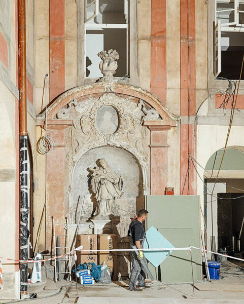 Interiér restaurace 420 zdobí restaurovaná historická díla. Foto: Radek Kašpárek