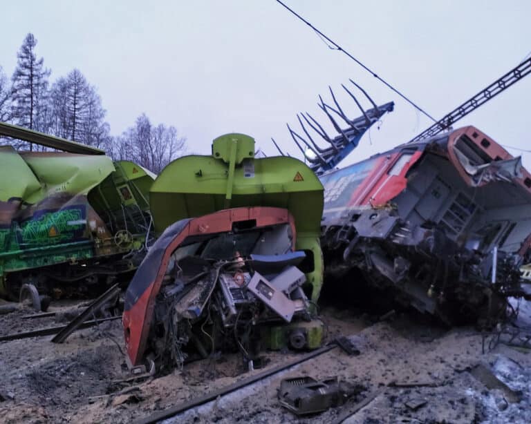 Srážka vlaků v České Třebové. Foto: HZS