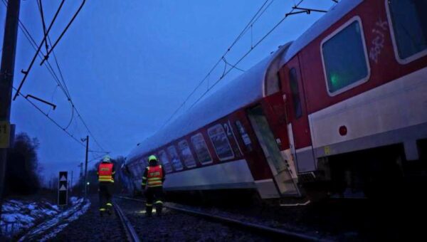 Nehoda vlaku a nákladního auta u Karviné. Foto: PČR
