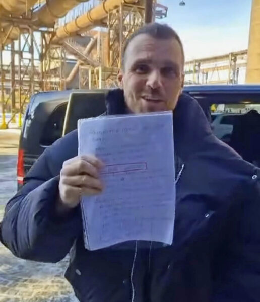 Leoš Mareš po příjezdu letiště do Dolních Vítkovic. Foto: IG