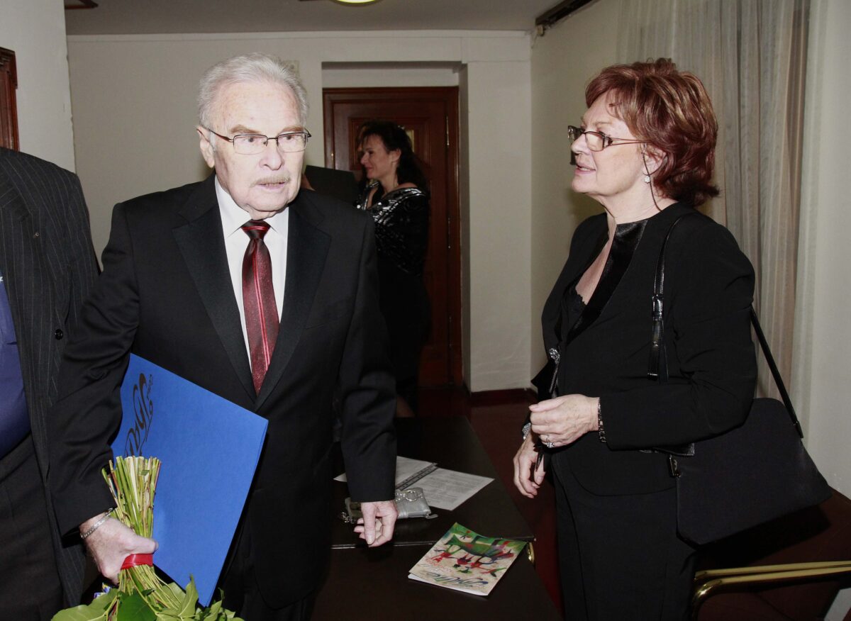 Jana Hlaváčová v roce 2012 na předávání cen Thálií, kterou obdržel její muž Luděk Munzar. Foto: Pavel Gwužď, NextFoto