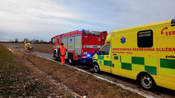 Na muže v Zárybničné Lhotě spadl posed. Foto: HZS