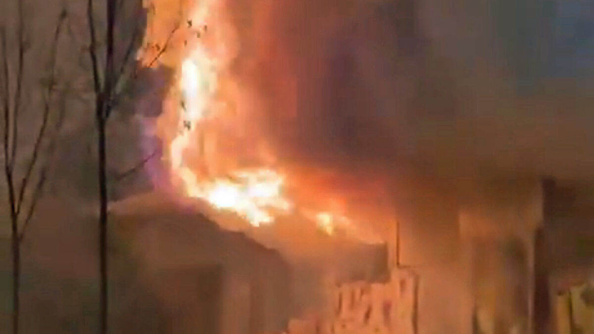 Požár nákupního centra Flora v Chomutově. Foto: HZS
