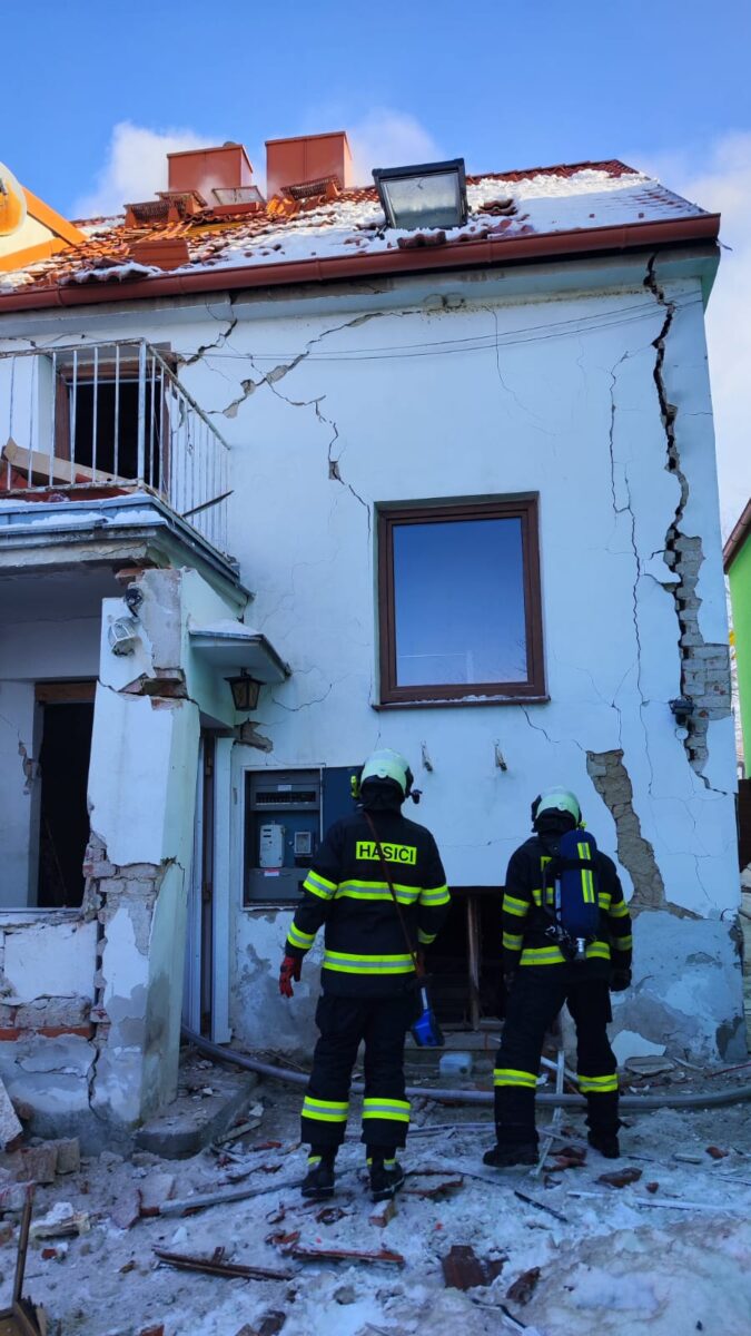 Výbuch plynu v domě v Kamenném Újezdu. Foto: HZS JČK