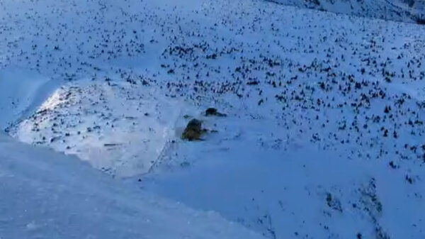 Záchranná akce u Sněžky. Zdroj: sniezka.webcamera.pl