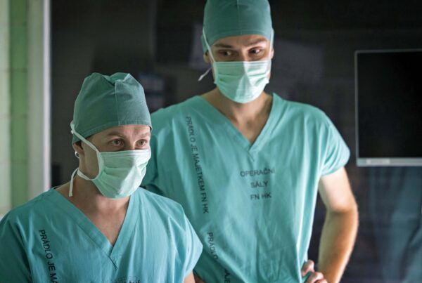 Záběry ze šestého dílu seriálu Smysl pro tumor. Foto: Pavla Černá / ČT