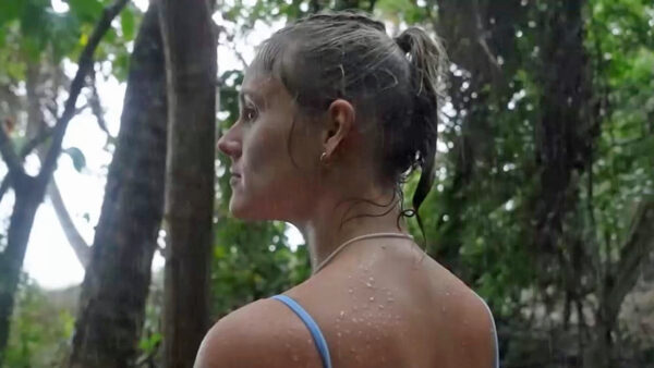 Soutěžící Survivor 2024 potrápí hned první dny neustávající déšť. Zdroj: Nova