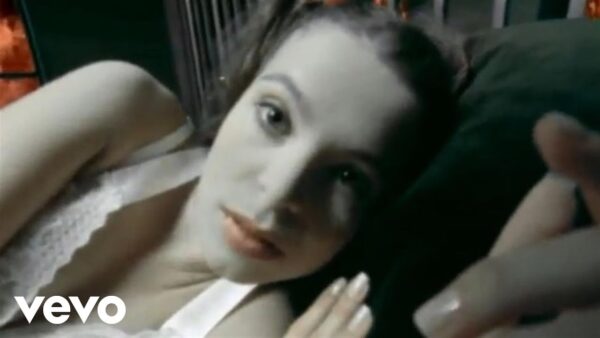 Video Thumbnail: Lucie – Medvidek