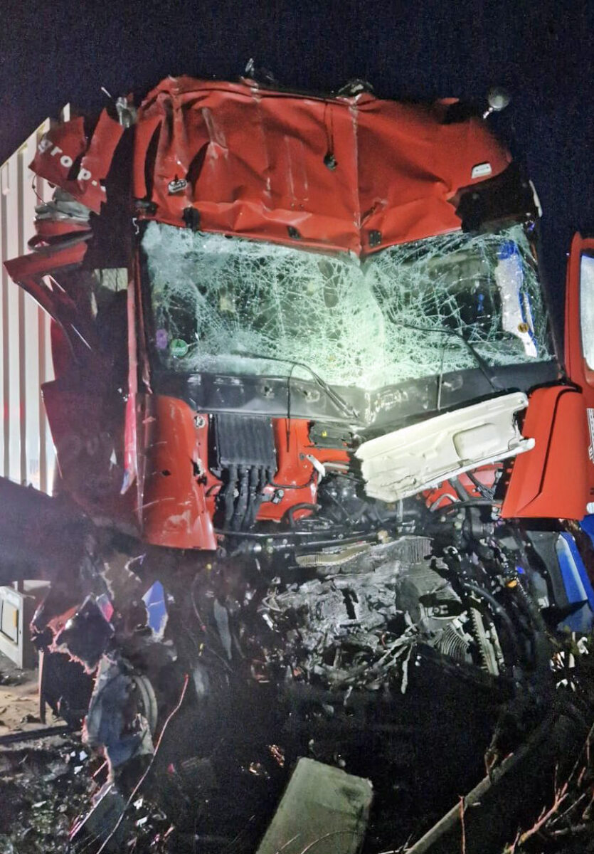 Nehoda kamionů na dálnici D5. Foto: HZS