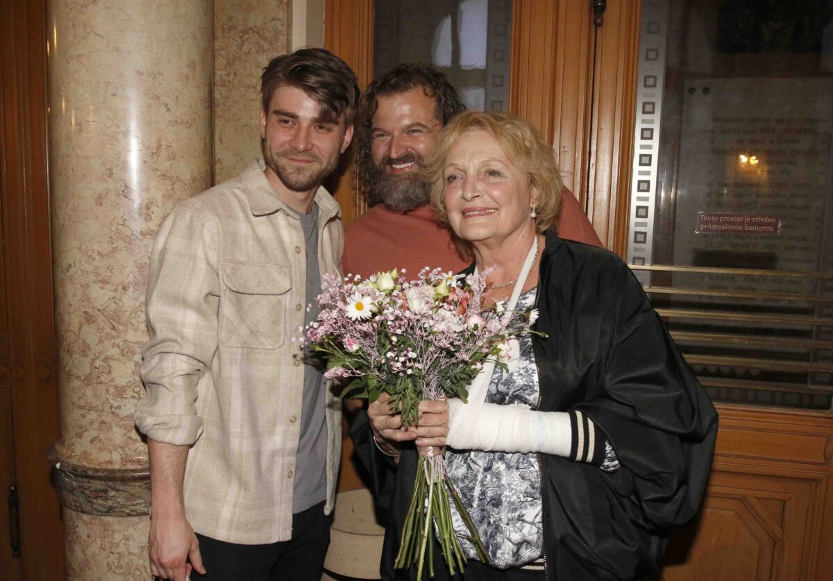 Marek Lambora, Josef Maršálek a Regina Rázlová na křtu nové knihy. Foto: Nextfoto