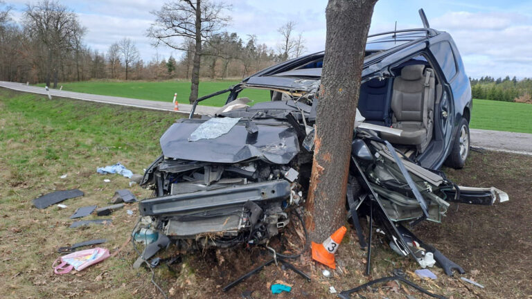 Vážná nehoda u Sedlice. Foto: PČR