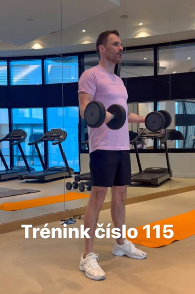 Leoš Mareš maká v posilovně i na dovolené. Foto: IG