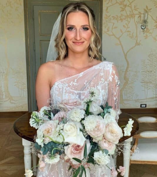 Svatba Štěpána Šimka a Markéty Vondroušové v roce 2022 na zámku Mcely. Foto: IG